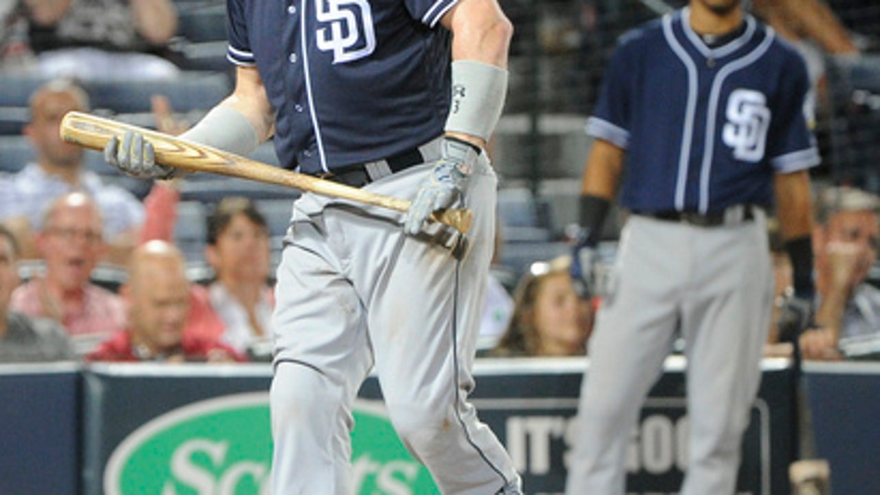 Teheran gets rare run support to beat Padres 7-3